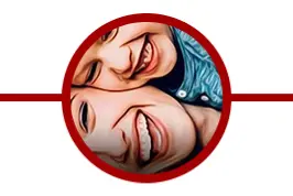 Mãe e filho abraçados